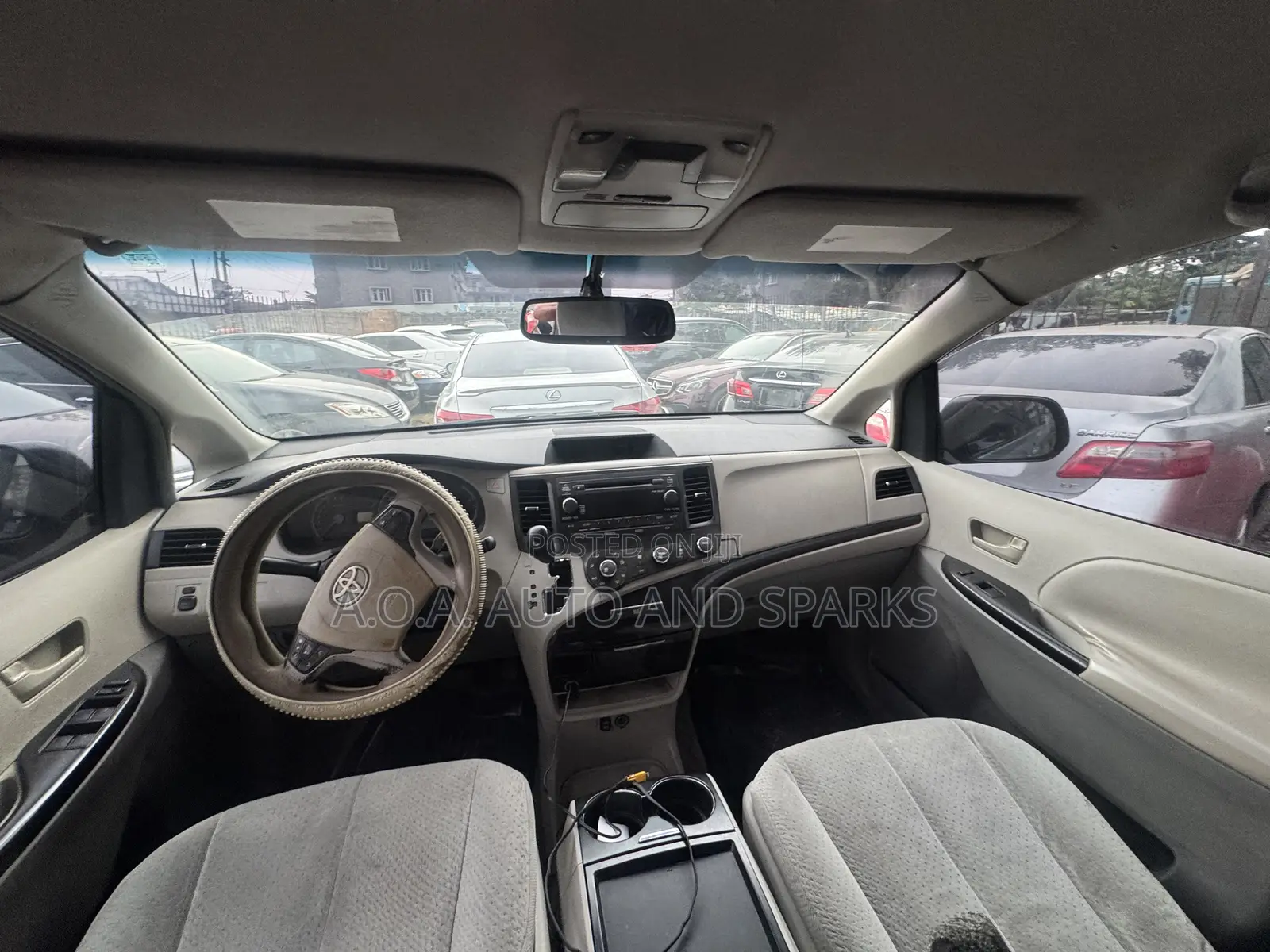 Toyota Sienna 2011 Silver