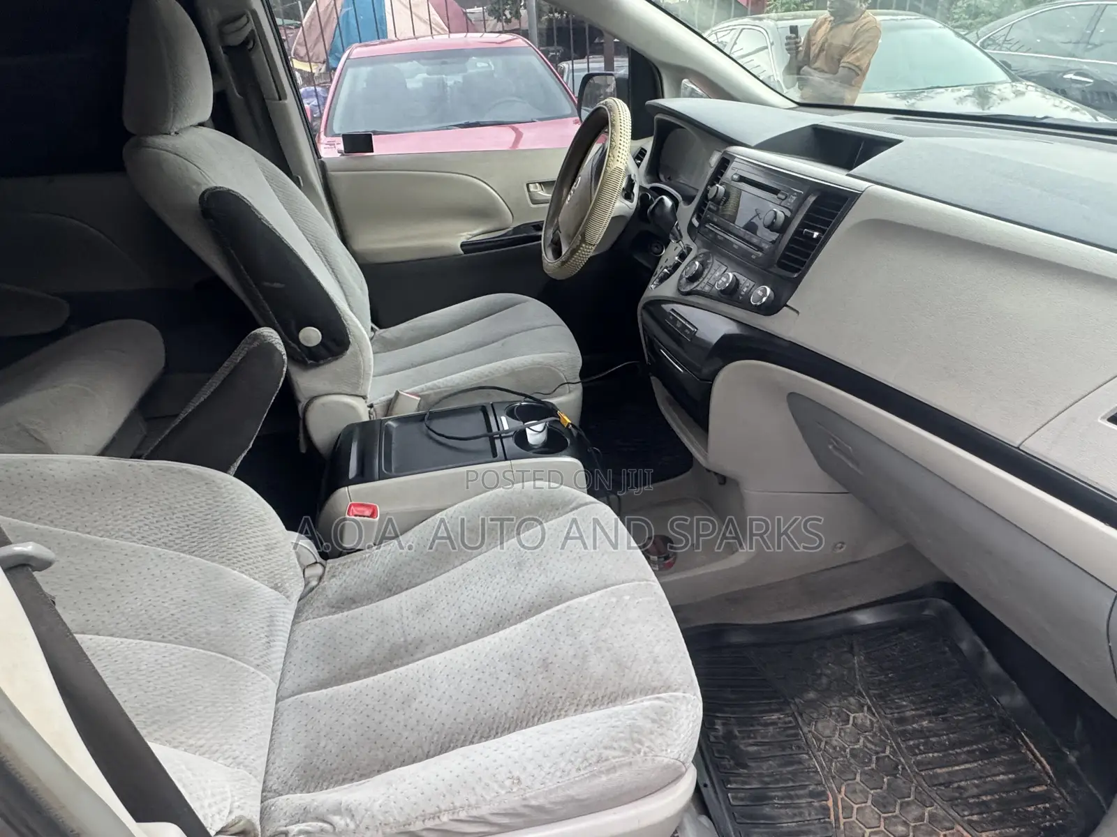 Toyota Sienna 2011 Silver