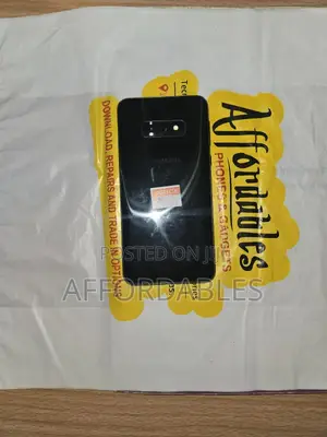 Samsung Galaxy S10e 128 GB Black