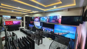 Different Brands and Sizes of Uk Used Smart TVS