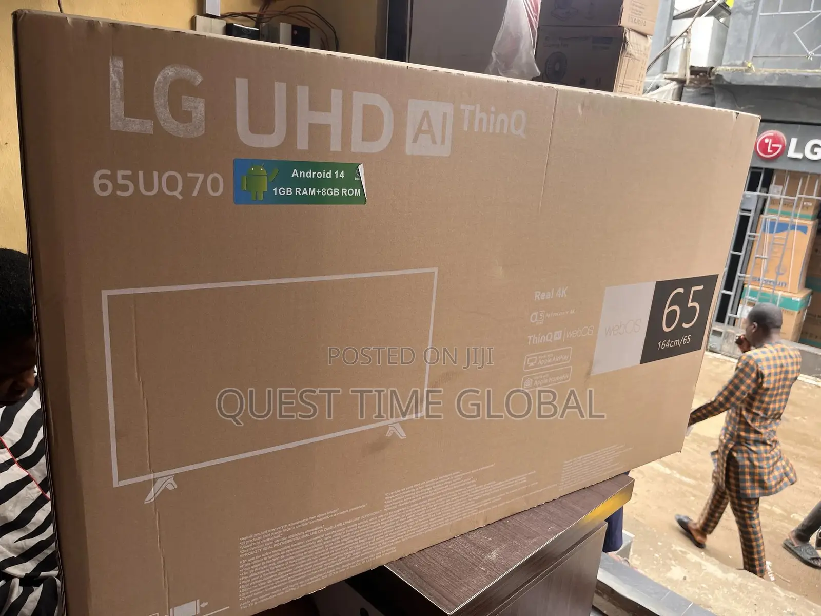LG Uhd Smart TV 65inches