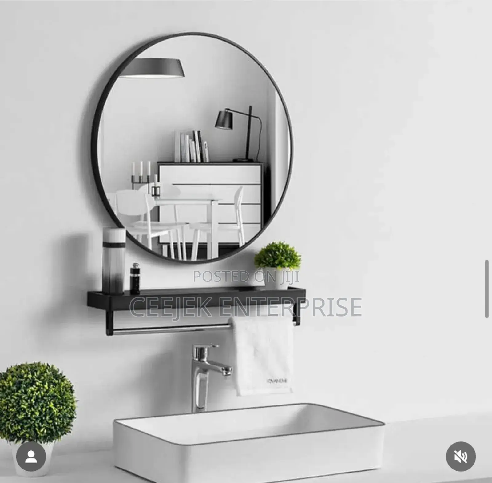 Round Mirror With Shelve