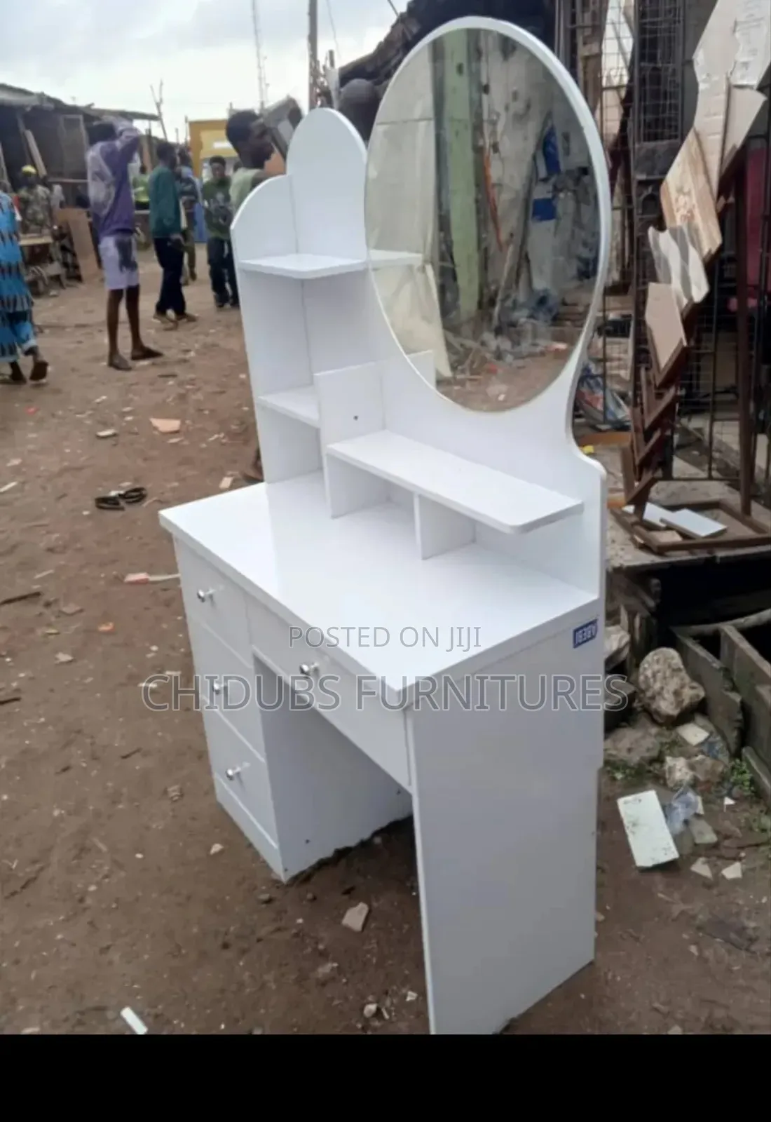 #663# Dressing/Vanity Table