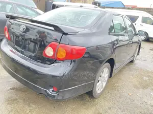 Toyota Corolla 2010 Black