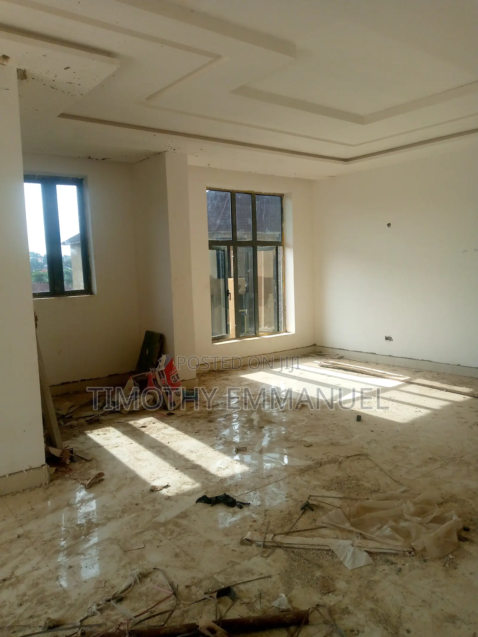 6 Bedrooms Fully Detached Duplex