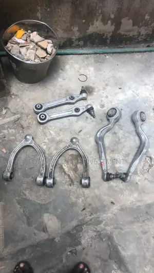 Mercedes Benz Front Shock and Low Armsetting C300 W205