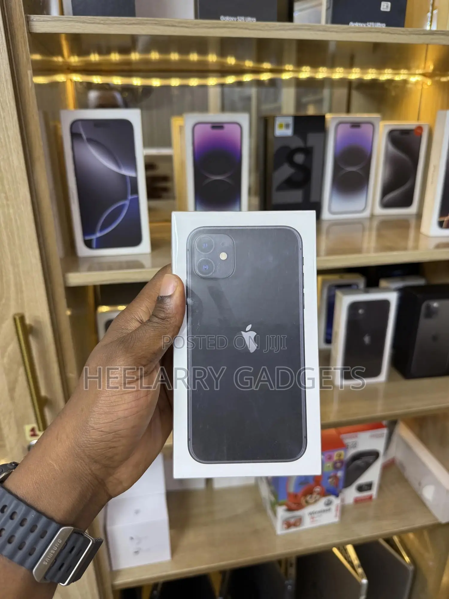 New Apple iPhone 11 64 GB Blue