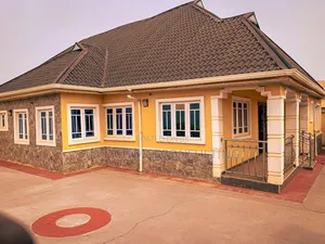 4bdrm Bungalow in Ekerin, Ibadan for sale