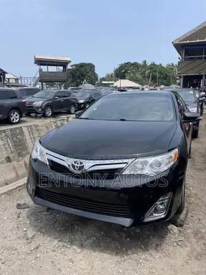Toyota Camry XLE 4dr Sedan (2.5L 4cyl 6A) 2014 Black