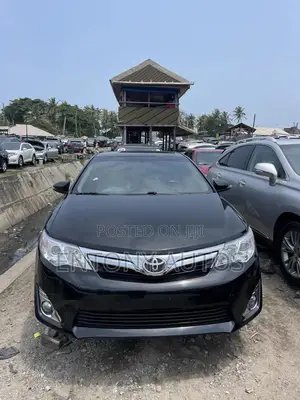 Toyota Camry XLE 4dr Sedan (2.5L 4cyl 6A) 2014 Black