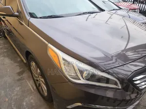 Hyundai Sonata Sport 4dr Sedan (2.4L 4cyl 6A) 2015 Gray
