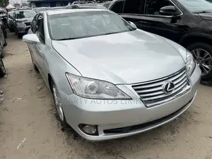 Lexus ES 2015 Silver
