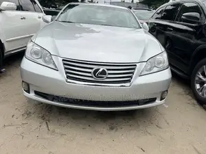 Lexus ES 2015 Silver