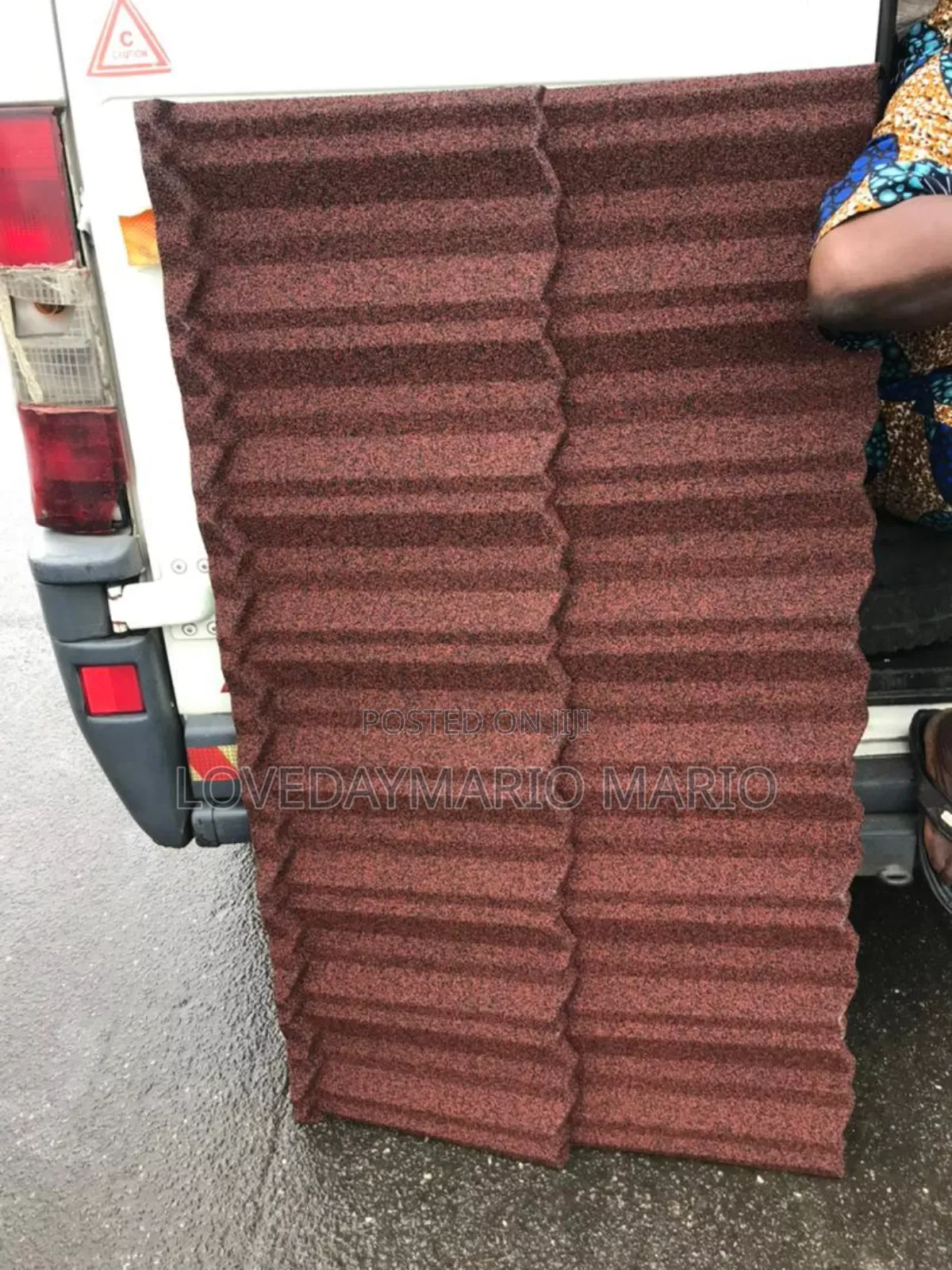 Bond Stone Tile
