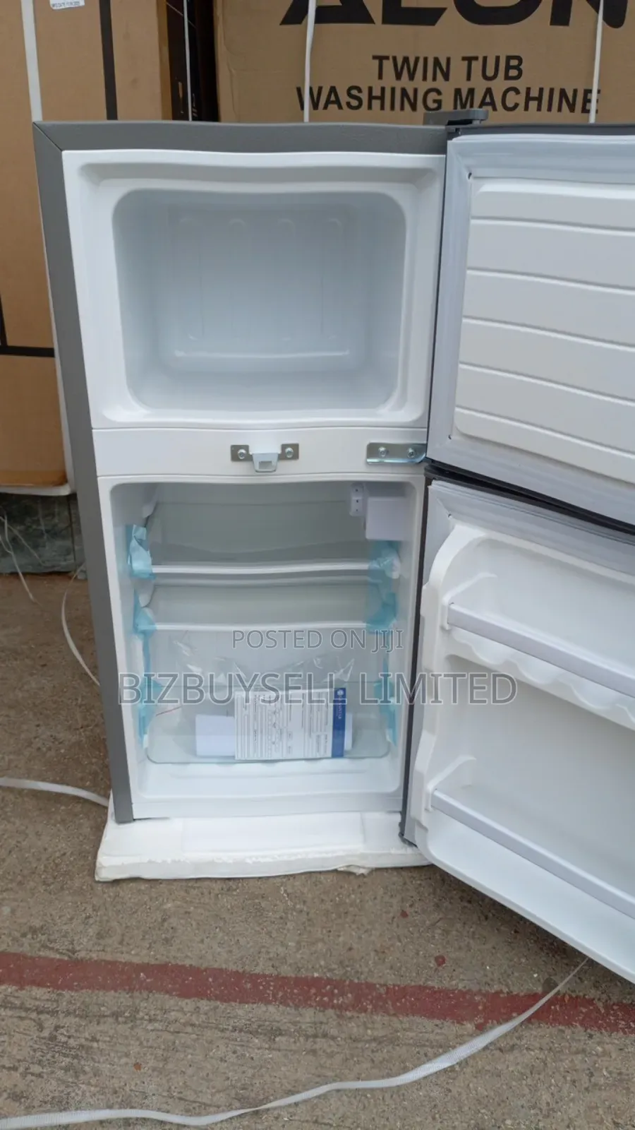 Double Doors Glamstar Refrigerator Set.