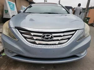 Hyundai Sonata SE 2.0T Sedan FWD (2.0L 4cyl 6A) 2012 Green