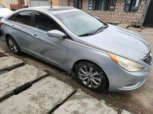 Hyundai Sonata SE 2.0T Sedan FWD (2.0L 4cyl 6A) 2012 Green