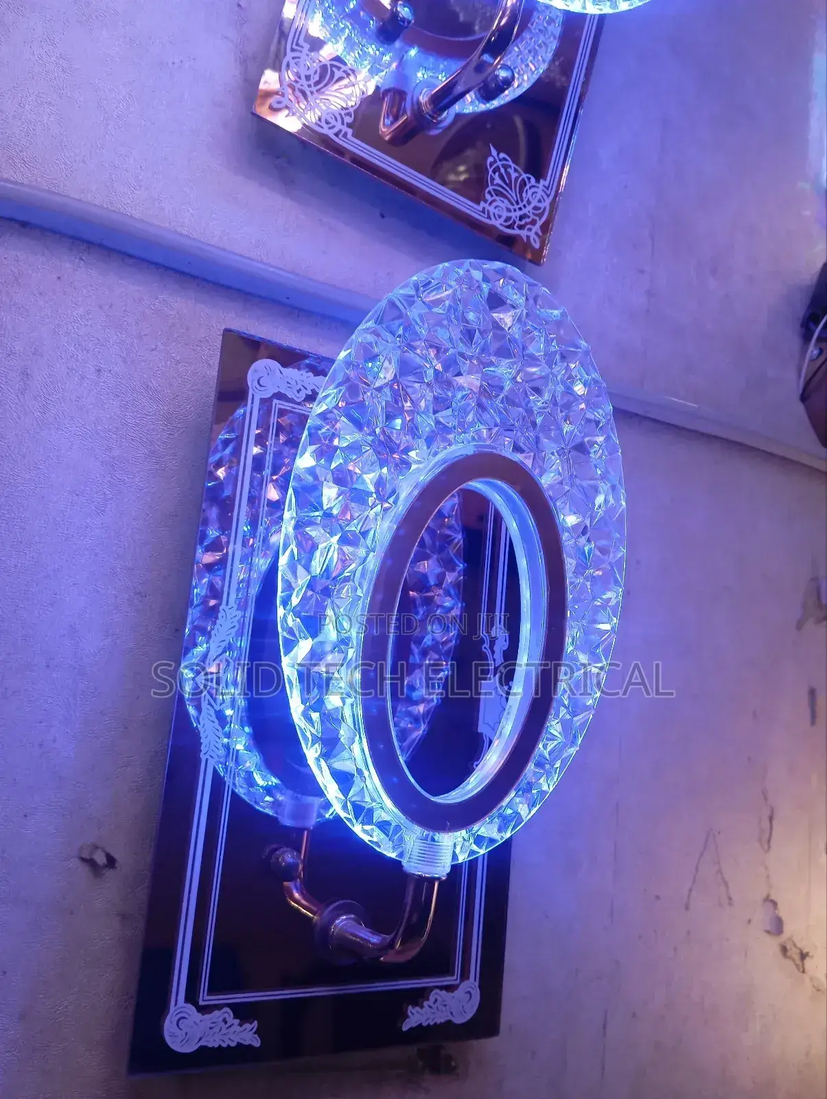 Latest Design Wall Bracket Warmwhite Blue and Violet
