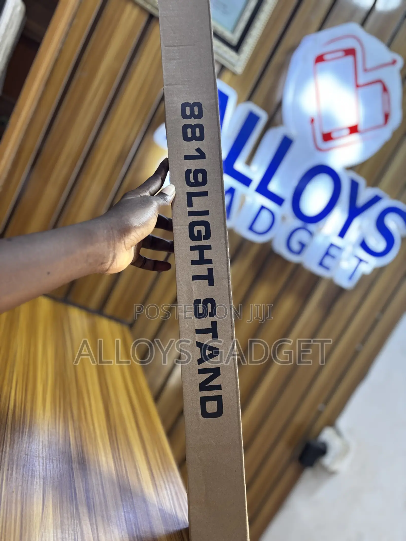 8819 Light Stand