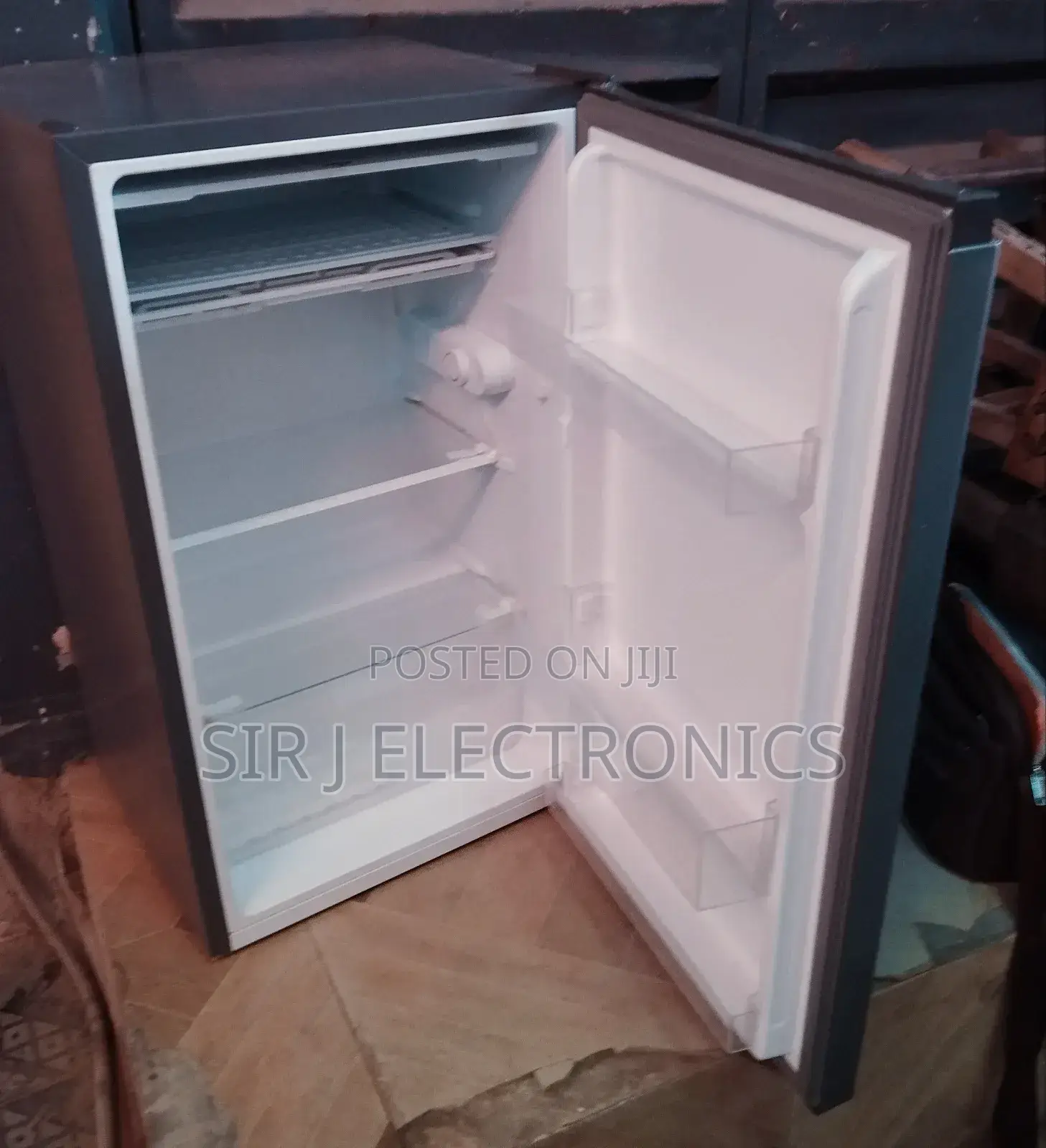 90litre Hisense Single Door Table Top Refrigerator +Warranty