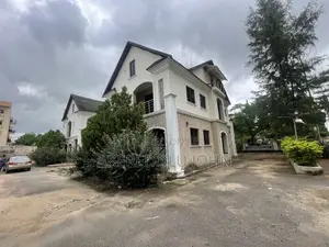 5bdrm Duplex in Utako for sale
