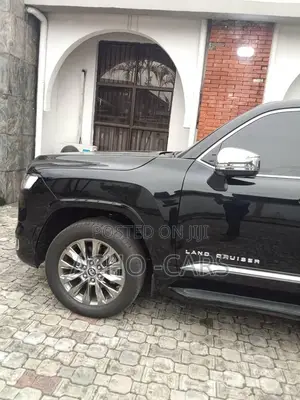 Toyota Land Cruiser 2024 Black