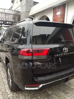 Toyota Land Cruiser 2024 Black