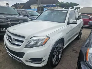 Mercedes-Benz GLK-Class Base GLK 350 4dr AWD 4MATIC (3.5L 6cyl 7A) 2015