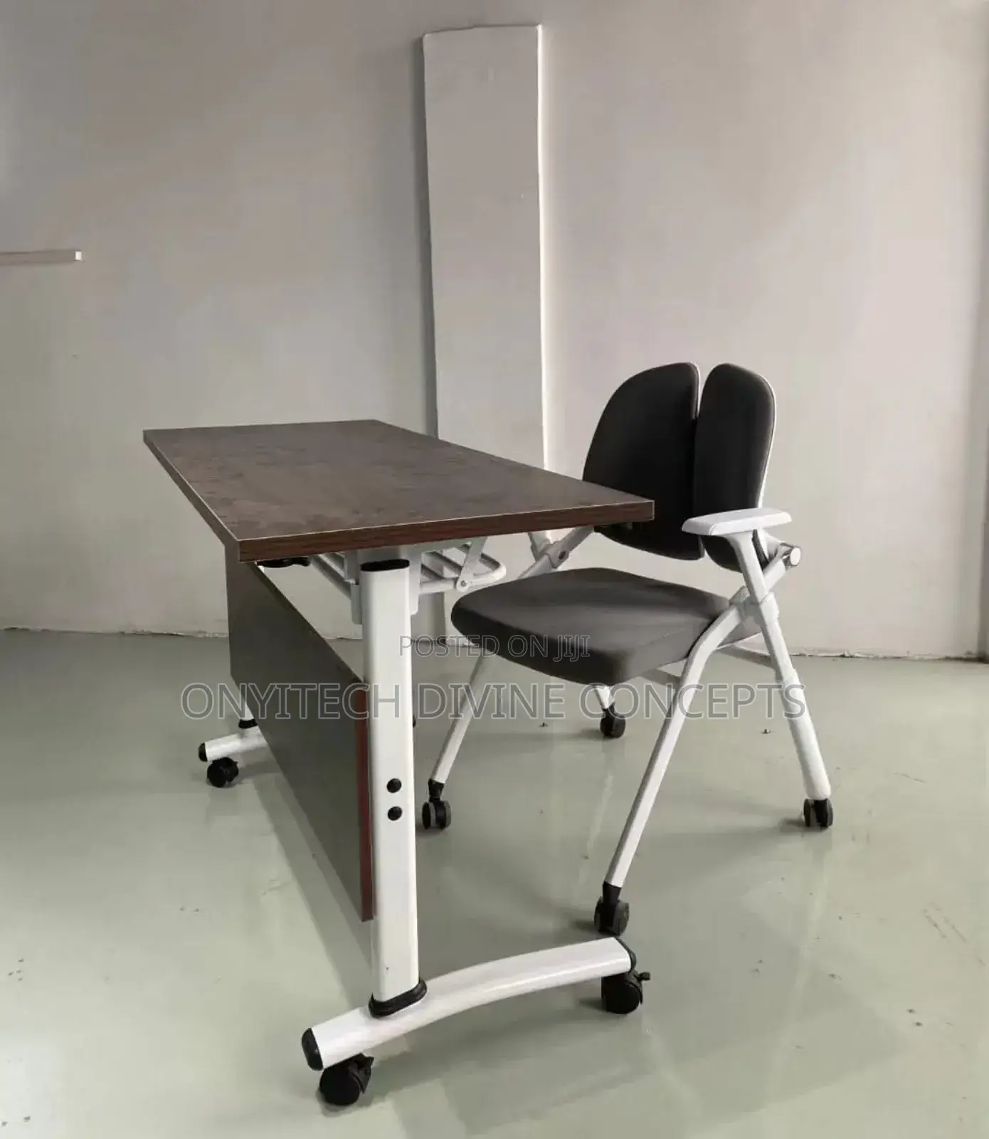 Mobile Training Desk With Collapsible Top