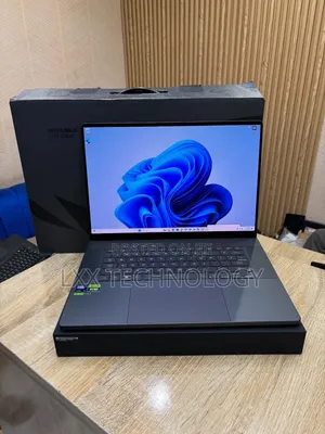 Laptop Asus ROG Zephyrus M16 GU603HR 16GB Intel Core Ultra 9 SSD 1T