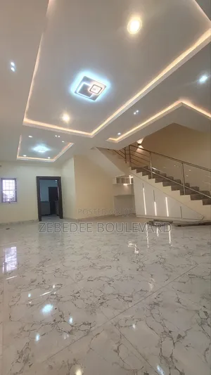 4bdrm Townhouse / Terrace in Wuye for rent