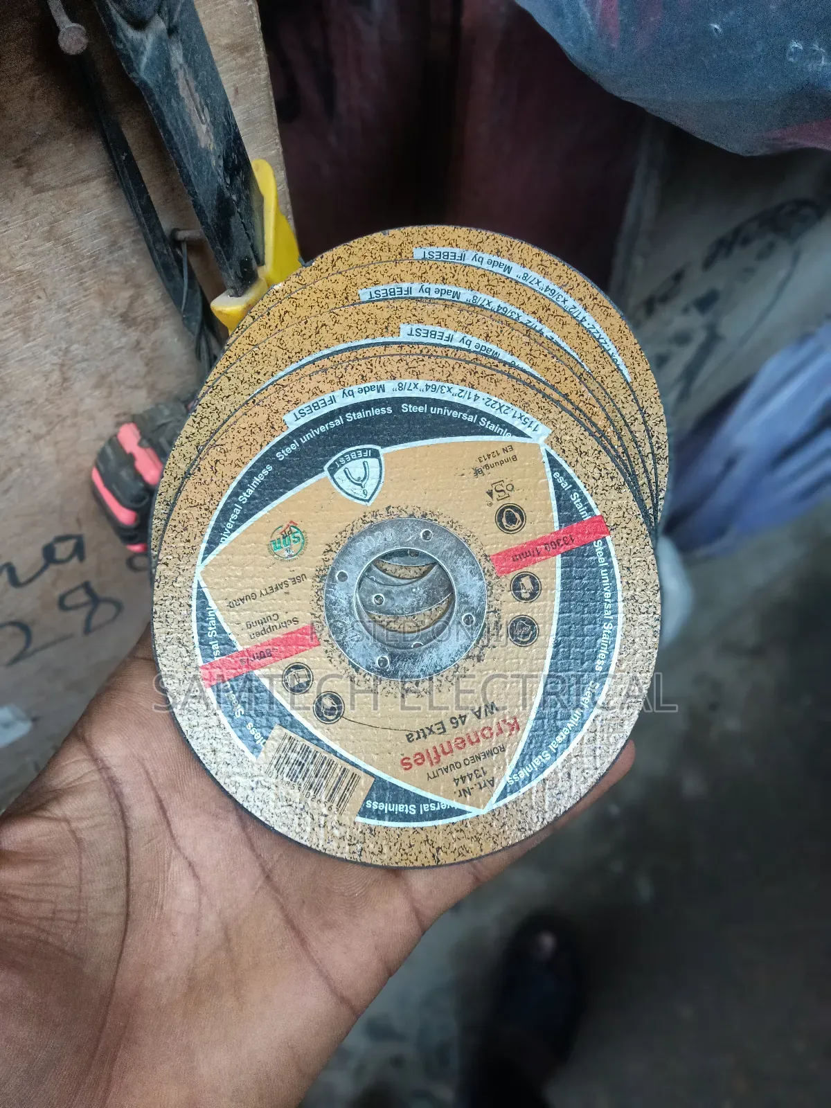 4 1/2 and 7 Inches Metal Cutting Disc