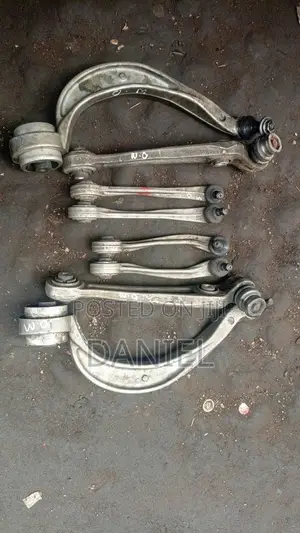 Set of Arms for Audi Q5 and A4