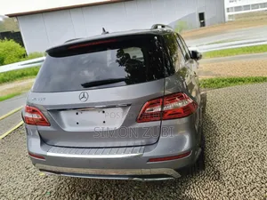 Mercedes-Benz M Class ML350 4dr SUV (3.5L 6cyl 7A) 2015 Gray