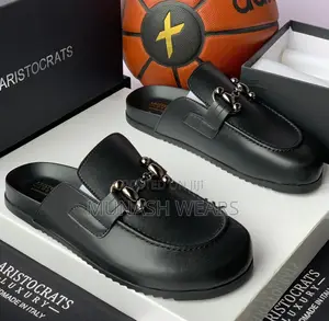 Aristocrat Mule 40-46 Available in White Brown Black