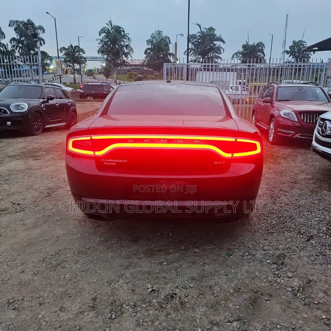 Dodge Charger SXT AWD 2016 Black