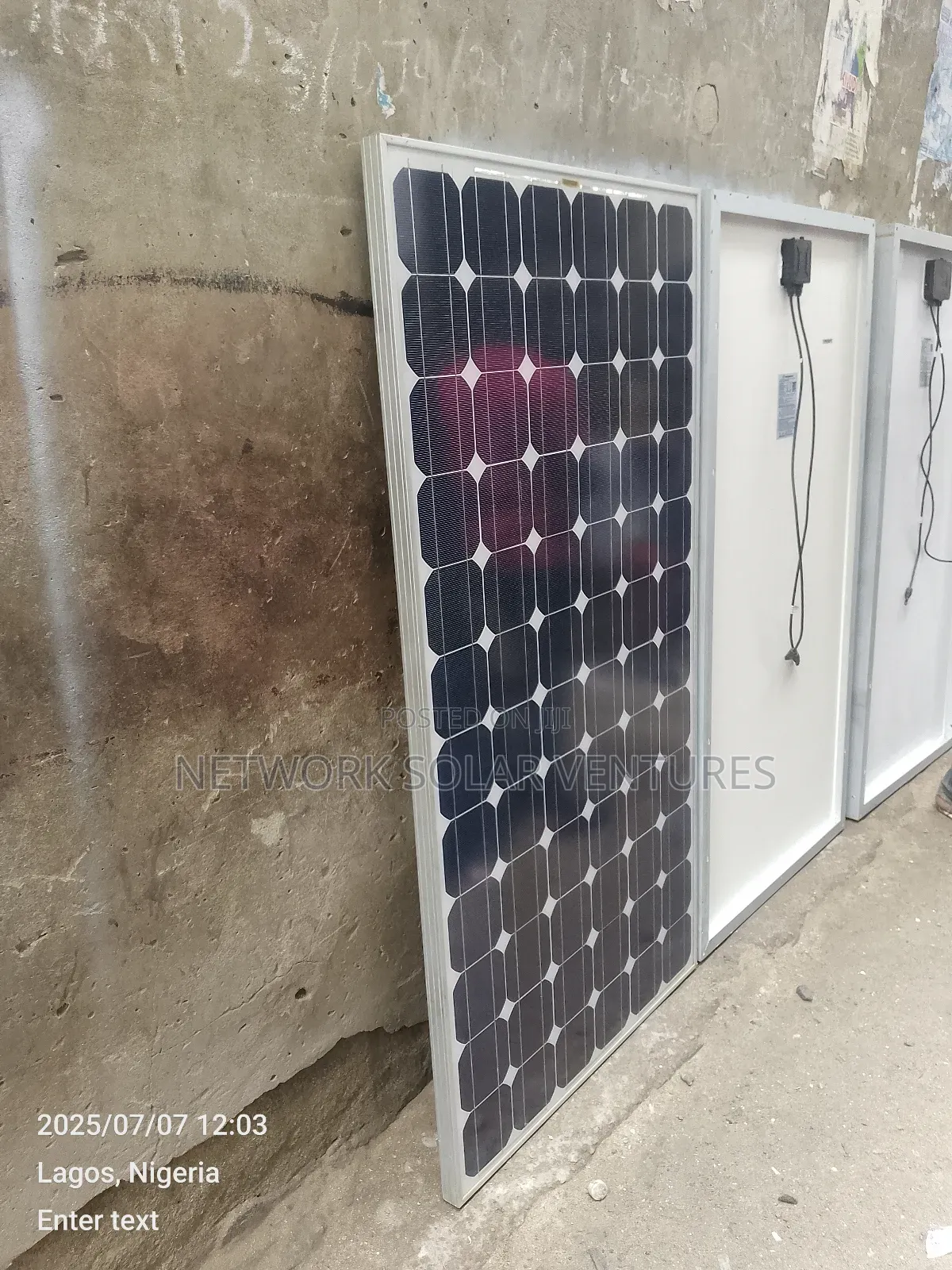 300watts 32.5v Canadian Solar Panel