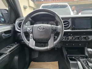 Toyota Tacoma TRD Sport 2017 Red