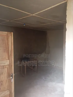 Photo - Furnished 1bdrm Block of Flats in Ijaiye Bustop, Abule Egba for rent