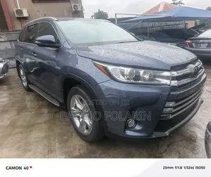 Toyota Highlander Limited 4x2 V6 (3.5L 6cyl 8A) 2017 Blue
