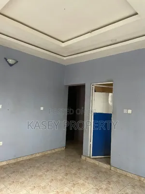 3bdrm Bungalow in Warri for rent