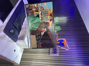 32” Uhd Benq With Type C