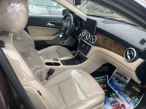 Mercedes-Benz GLA 250 2018 Brown