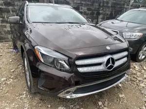 Mercedes-Benz GLA 250 2018 Brown