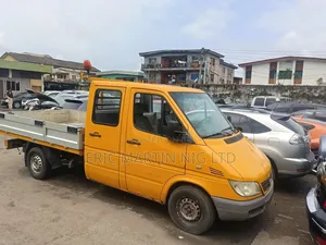 Ford Transit 2004 Yellow
