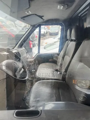 Ford Transit 2004 Yellow