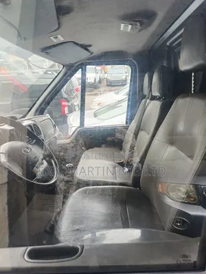 Ford Transit 2004 Yellow