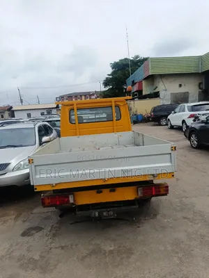 Ford Transit 2004 Yellow