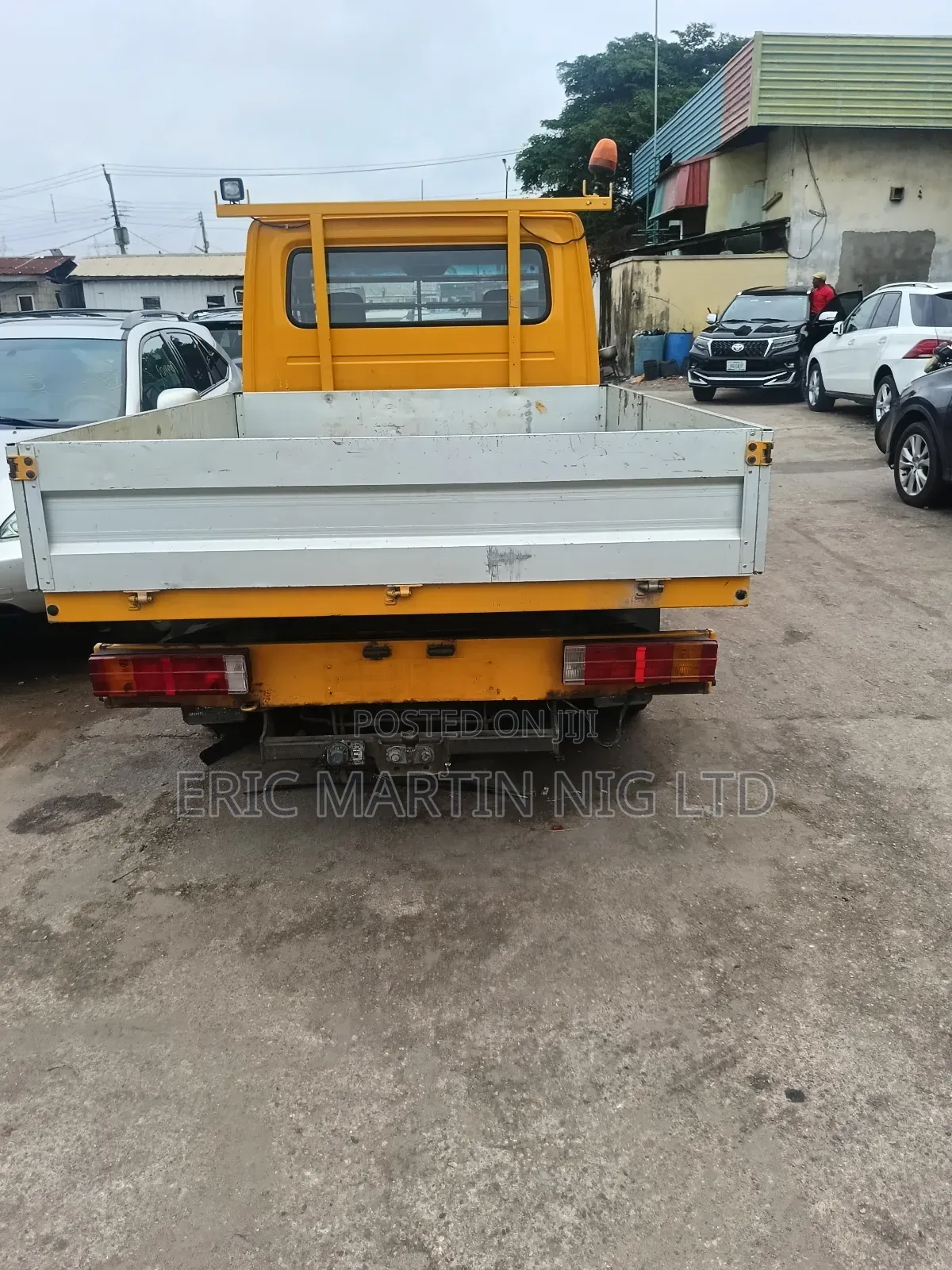 Ford Transit 2004 Yellow