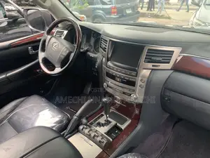 Lexus LX 570 AWD 2016 Gray